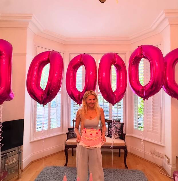 FOTO Mlada ljepotica obožava vintage stil - u retro krpicama donosi seksepil iz 1950-ih