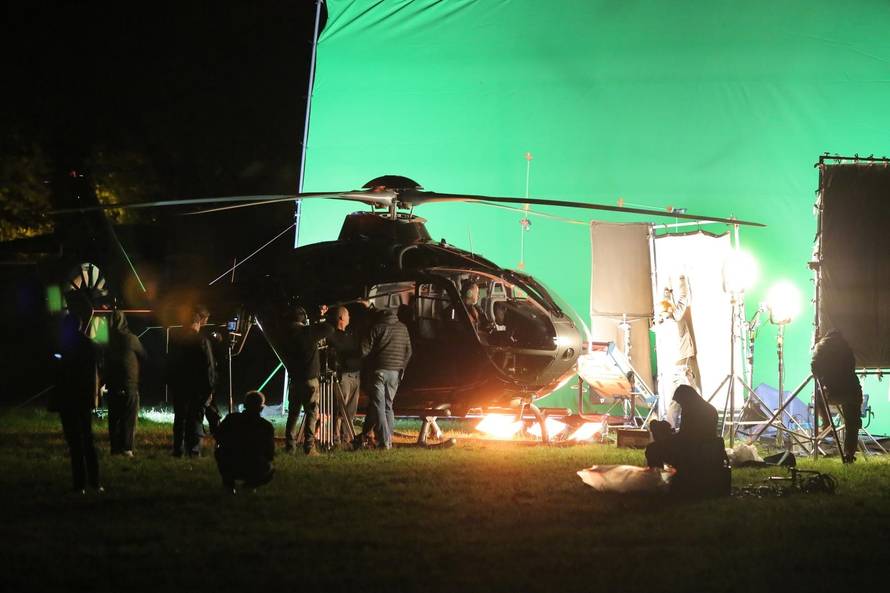 Snimanje filma The Hitman's Wife's Bodyguard na igralistu iza muzeja Mimara