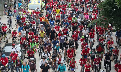 FOTO 41. Večernjakova biciklijada: Pedaliralo se 22 km od Zagreba sve do Samobora