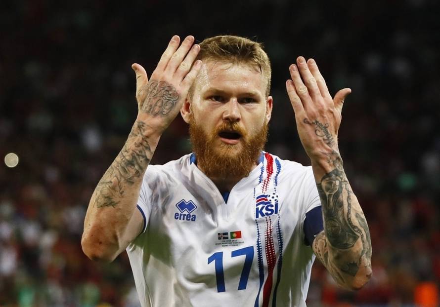 Portugal v Iceland - EURO 2016 - Group F