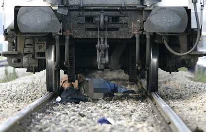 Vlak ubio muškarca koji je ležao na pruzi u Podsusedu