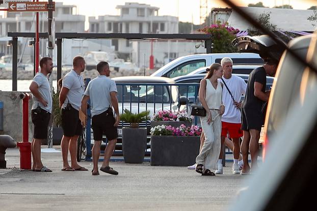 EKSKLUZIVNO Zadar: Dani Olmo s djevojkom i prijateljima odmara na luksuznoj jahti