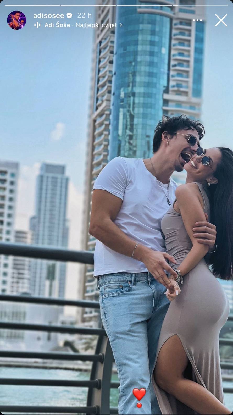 Miljenik žena u društvu Rozge i Nine: 'Lavice i šljokičavi latino'