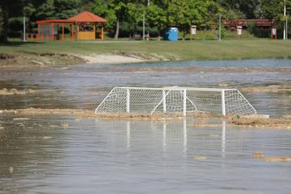 Jezero Šoderica uslijed poplave potpuno je uništeno