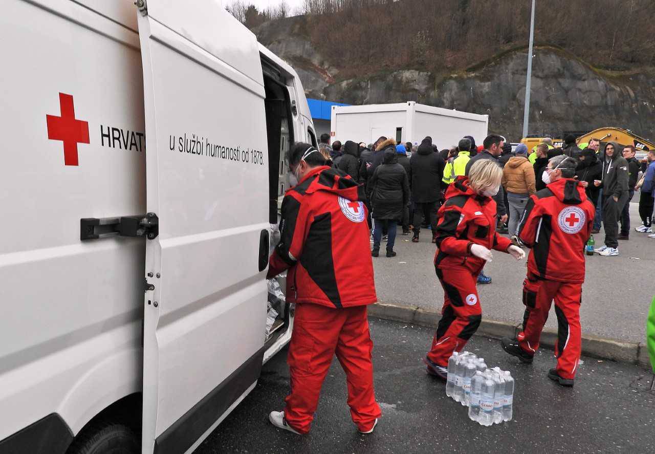 Macelj: Po putnika stigla Hitna, žalio se na visoku temperaturu