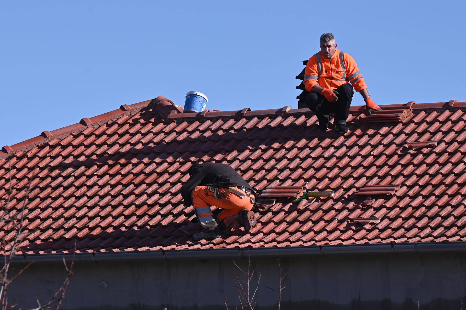 Novo Mjesto kod Benkovca pogodilo olujno nevrijeme, veliki broj kuća ostao bez krova