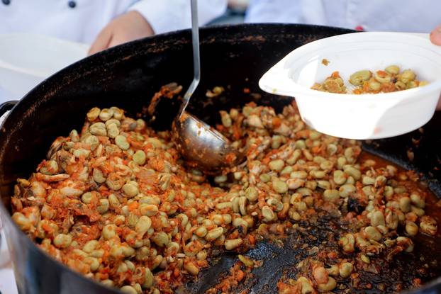 Kaštel Kambelovac: Održana tradicionalna Fešta o boba