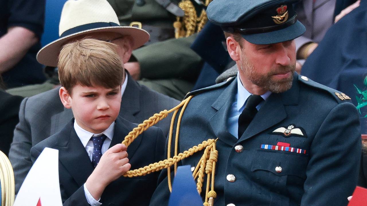 Nestašni princ Louis opet ukrao pažnju: Na paradi u Londonu zadirkivao brata i radio grimase