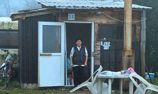 Potres ju je zatekao na biciklu u Glini, ostala je bez ku&cacute;e: 'Dobila sam novu, ali jo&scaron; nema struje'