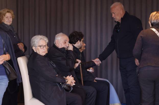 Posljednji ispraćaj Gorana Bareta na Gradskom groblju u Vinkovcima