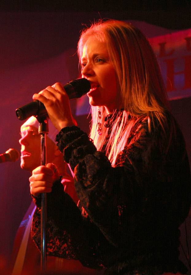 ARHIVA - Božićni koncert grupe Magazin u diskoteci The Best