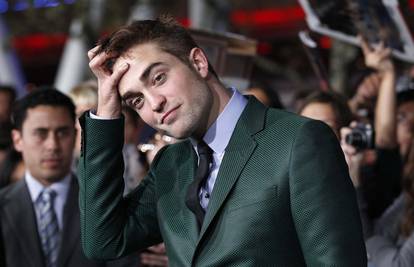 Pattinson: Kristen, tvoja afera je bila odvratna i gadiš mi se