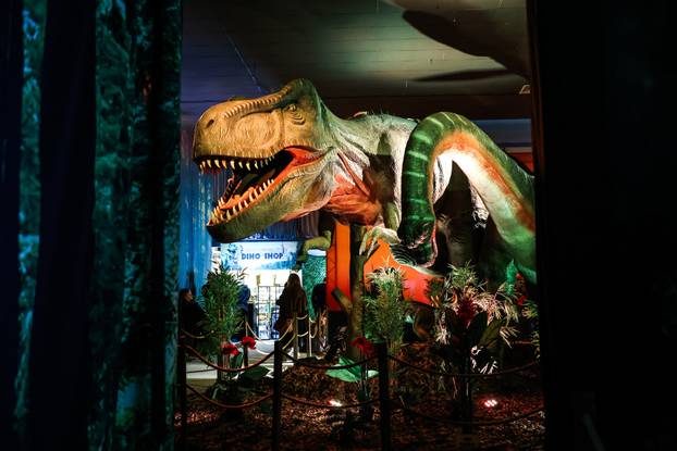 Zagreb: Izložba Invazija dinosaura na Zagrebačkom velesajmu