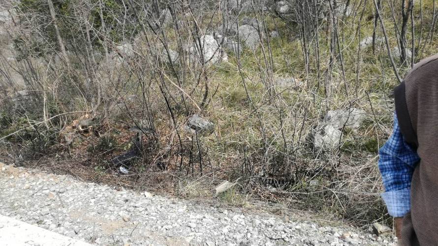 Kod Senja udario u znak i stup: 'Vozač je zaspao na sekundu...'