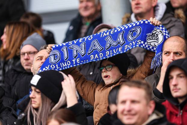 Bjelovar i Dinamo sastali se u osmini finala Hrvatskog nogometnog kupa, zagrijavanje