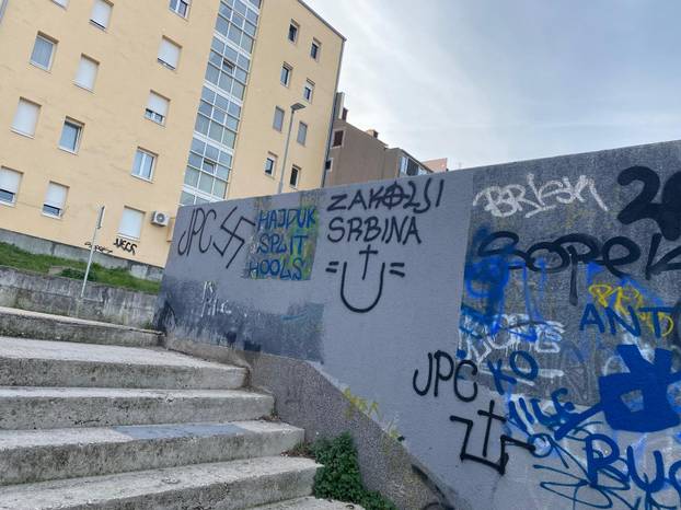 ODVRATNO! Zid mržnje na 'Putu mira': Ovo su ulice u Solinu i Splitu. Pune nacističkih znakova