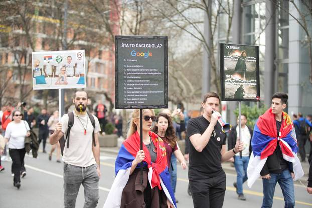 Beograd: Tisuće motorista stigalo je dati podršku studentima 