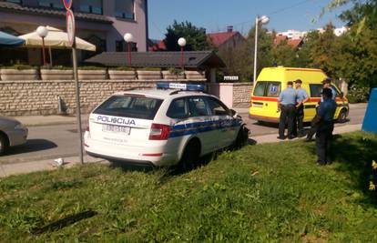 Zagreb: Policija srušila ogradu, jedan policajac lakše ozlijeđen
