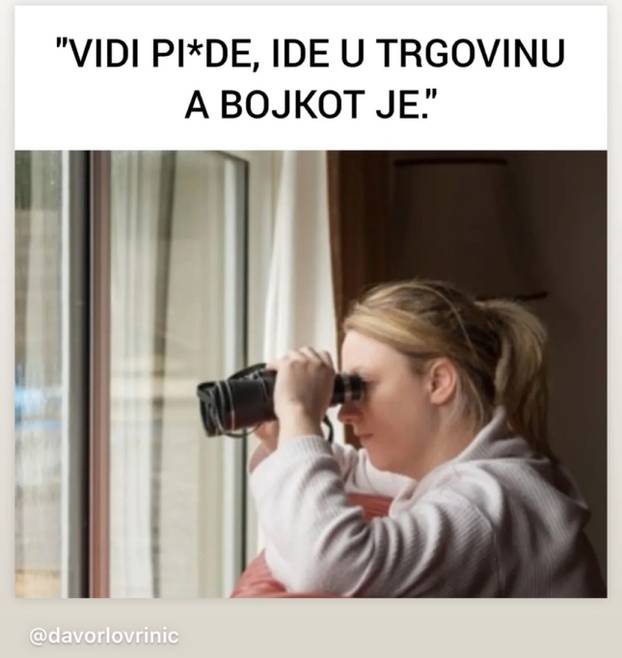 FOTO Memovi o bojkotu ne staju! 'U znak podrške privatni faksevi neće prodavati diplome'