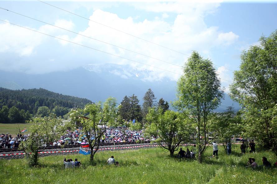 Jandrokovića izviždali: Ovdje smo da odamo počast žrtvama