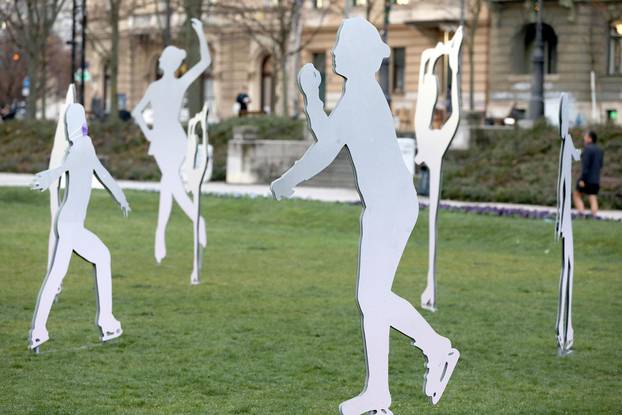 Zagreb: Umjesto popularnog klizališta na Tomislavcu stoje samo siluete postavljene na travnjaku