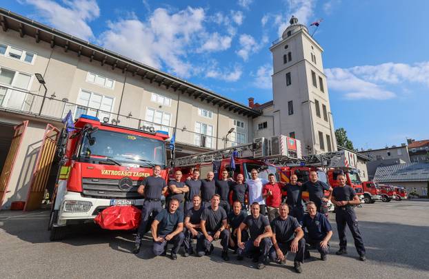 Stipe Miočić prvi se put u životu spustio niz šipku u vatrogasnoj postrojbi Zagreb