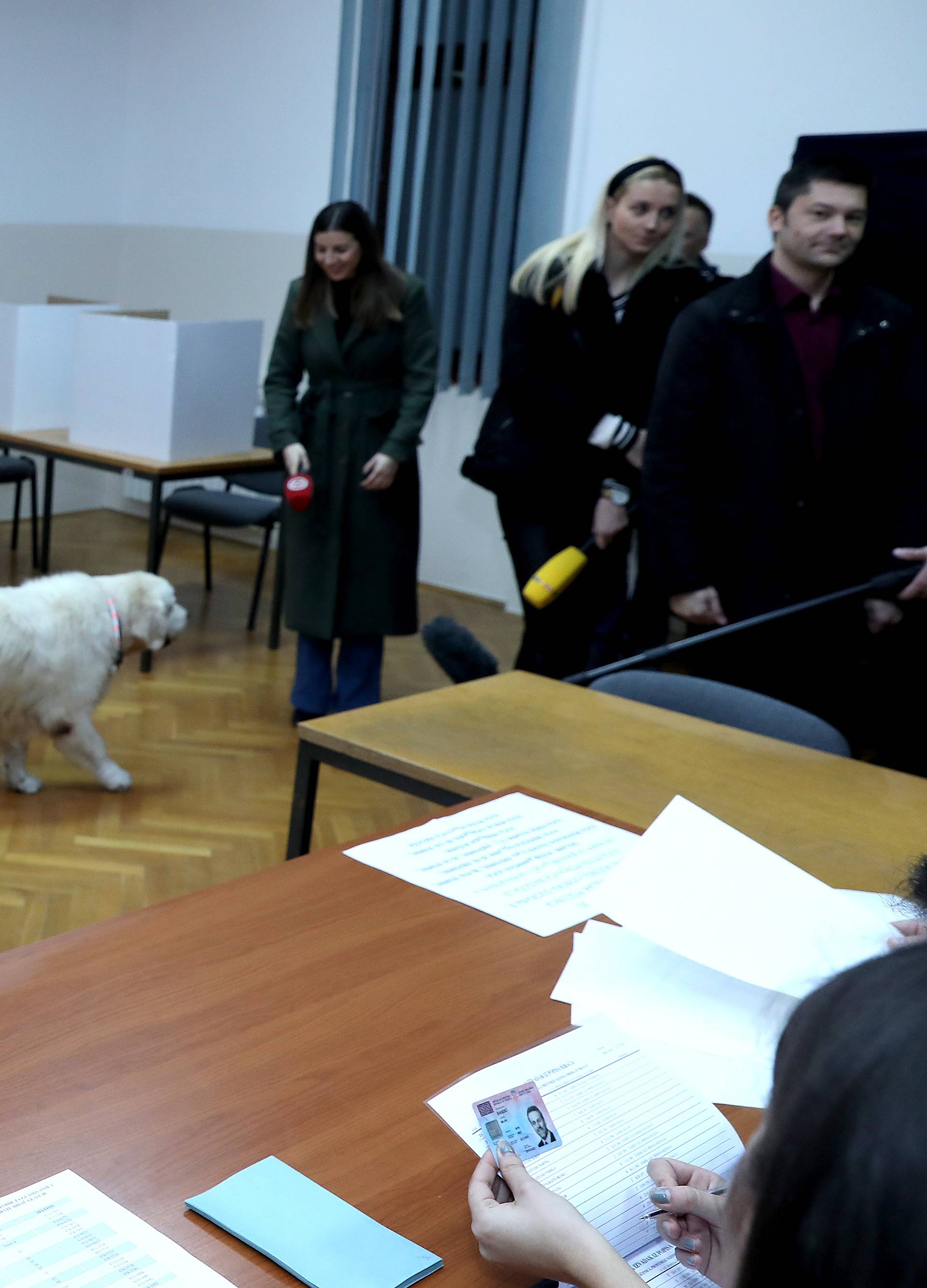 Zagreb: Gradonačelnik Milan Bandić glasovao na predsjedničkim izborima