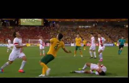 Cahill zabio škarice, Australija ide u polufinale Azijskog kupa