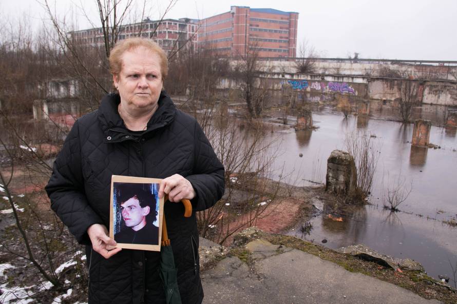 "Znam gdje je moj sin ubijen, rekli su mi: Tu je Miro ležao..."