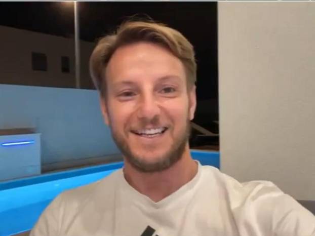 FOTO I naši slavni imaju svoje lutkice!  Pogledajte  tko se sve pridružio novom  AI trendu...