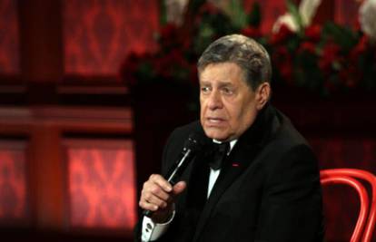 Jerry Lewis se onesvijestio u hotelu, prebačen je u bolnicu