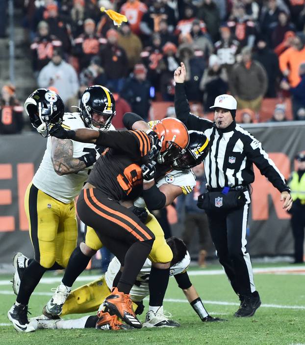 NFL: Pittsburgh Steelers at Cleveland Browns