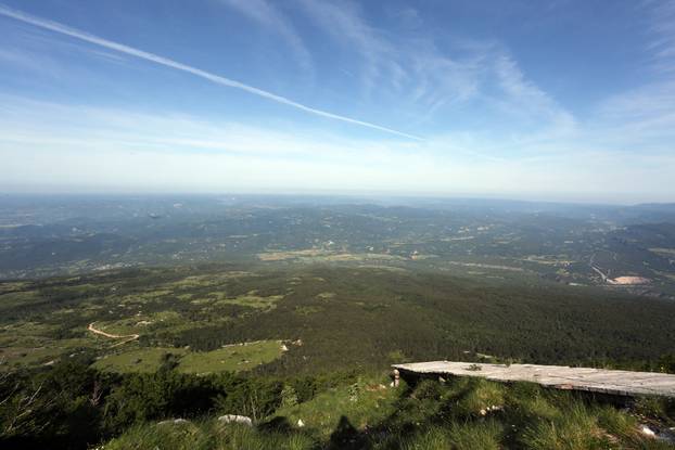 Vrh Vojak na nadmorskoj visini 1396 m planine Učka