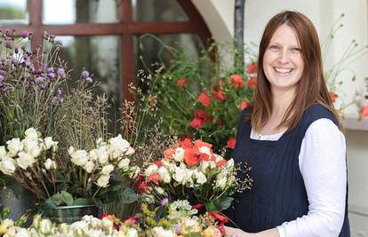 Pune kućni budžet i ruše tržište: 'Nedovoljna je kontrola prodaje cvijeća preko interneta'