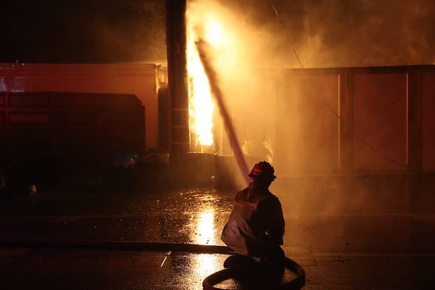100 FOTOGRAFIJA UŽASA Ovo su vatrogasci snimili u paklu LA-a!