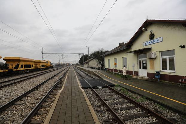Željeznička stanica Lekenik