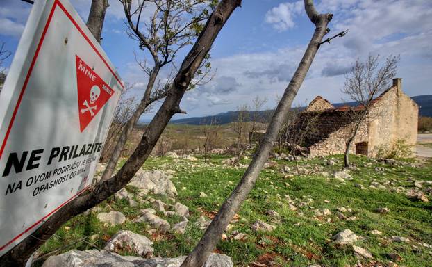Šokantne fotke rodne kuće Luke Modrića: 'Zar je on ovdje živio?'