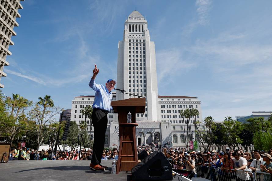 U.S. Sen. Sanders and U.S. Rep. Ocasio-Cortez hold a rally in Los Angeles