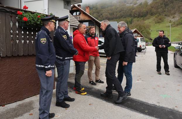Slovenija: Davor Božinović i slovenski ministar Boštjan Poklukar susreli se u Starim Fužinama zbog zatrpavanja troje Hrvata u lavini