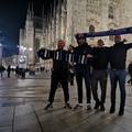 Bad Blue Boysi kasno navečer počeli stizati na Piazzu Duomo