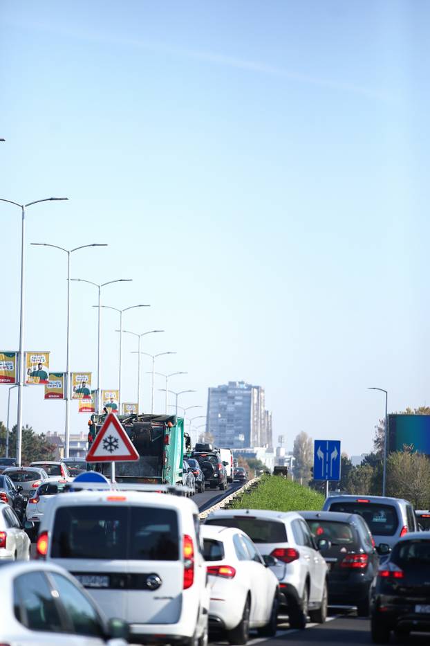 Zagreb: Velike prometne gužve zbog radova na podvožnjaku Savska cesta - Slavonska avenija 