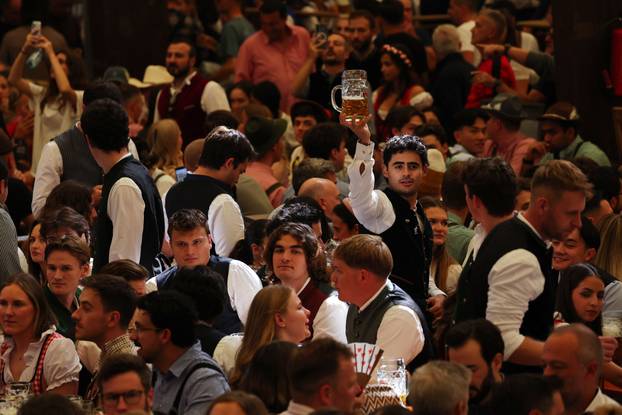 Otvoren 191. Oktoberfest u Muenchenu