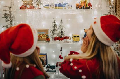 FOTO Advent u Varaždinu donosi čarobni vremeplov dječje igre