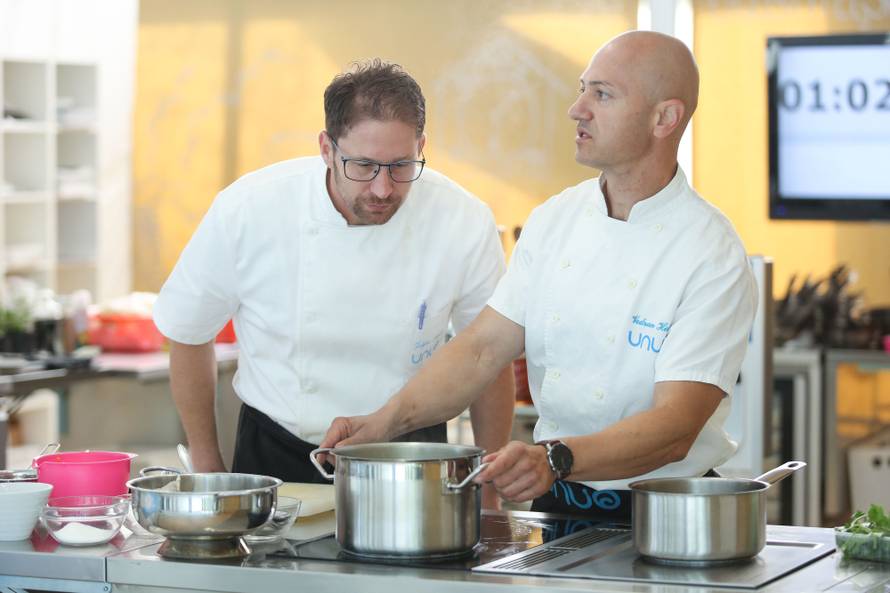 Dva zagrebačka kuhara postavljaju Guinnessov rekord u timskom kuhanju