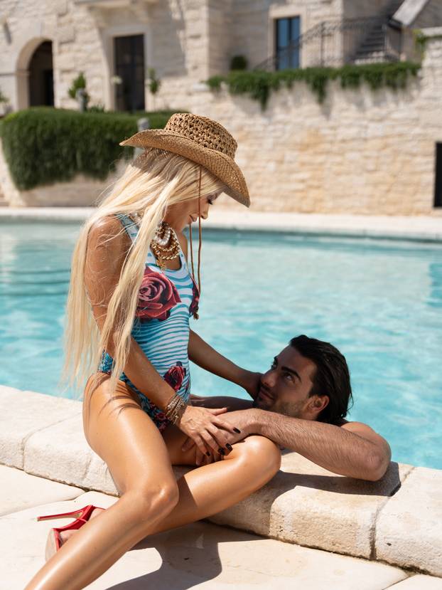FOTO Ovako je sve počelo: Maja i Šime u spotu razmjenjivali nježnosti, očito nisu glumili