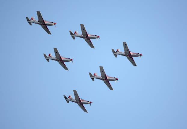 ARHIVA - Na današnji dan 2015. u Zagrebu održan veliki vojni mimohod