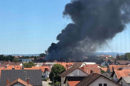 VIDEO U Vara&zcaron;dinu eksplozija i po&zcaron;ar, na terenu 50 vatrogasaca