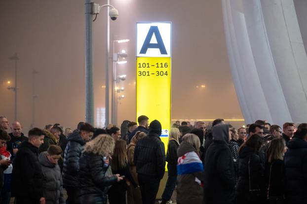 Zagreb: Gužva oko Arena zbog Thompsonovog koncerta