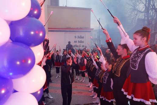 FOTO Sinjani dočekali srebrne košarkaše Alkara: Pogledajte kakav su spektakl priredili