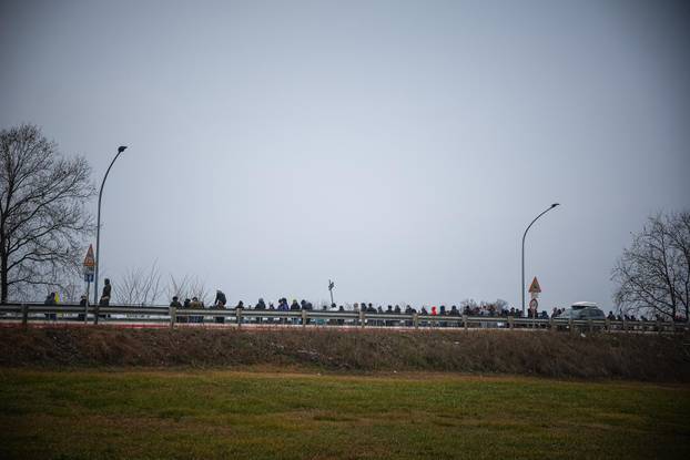 Prvi krug novog voza?a Ferrarija Lewisa Hamiltona tijekom dana testne vožnje u Fioranu